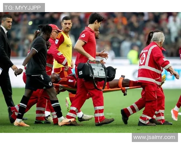 足球巨星齐聚一堂 揭开世界顶级球员背后的传奇故事